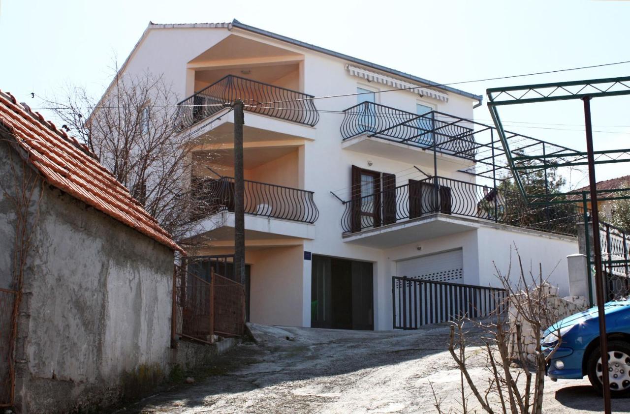Apartments By The Sea Mastrinka, Ciovo - 4836 Τρογκίρ Εξωτερικό φωτογραφία
