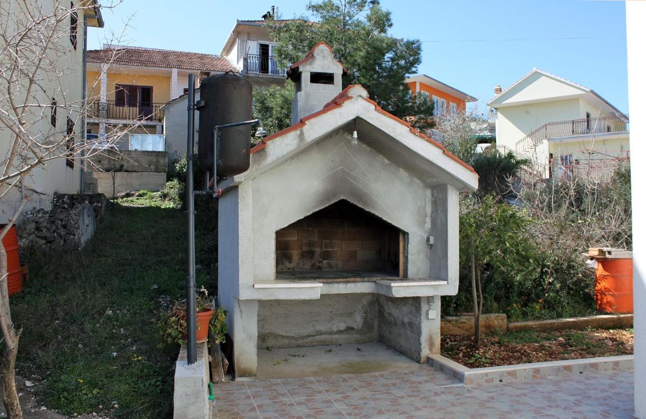 Apartments By The Sea Mastrinka, Ciovo - 4836 Τρογκίρ Εξωτερικό φωτογραφία