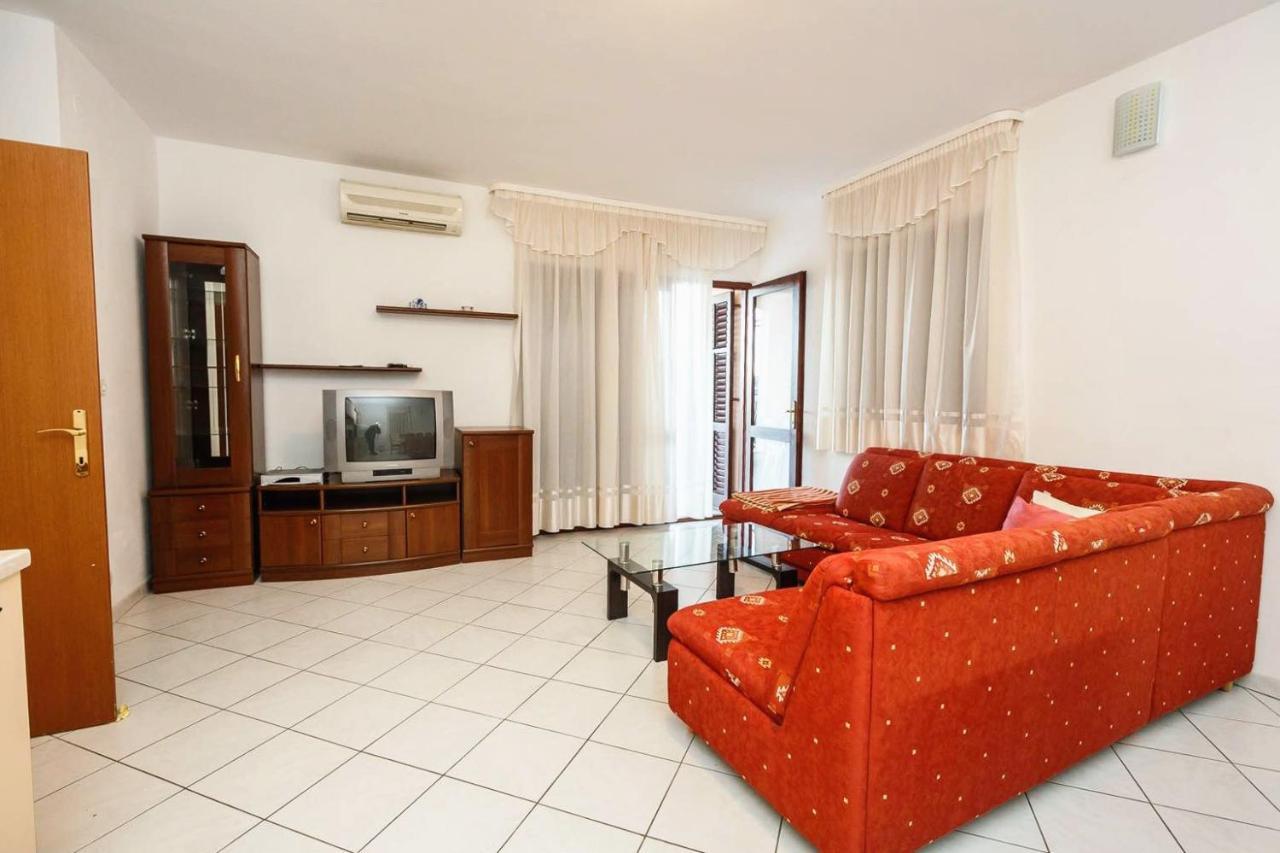 Apartments By The Sea Mastrinka, Ciovo - 4836 Τρογκίρ Εξωτερικό φωτογραφία