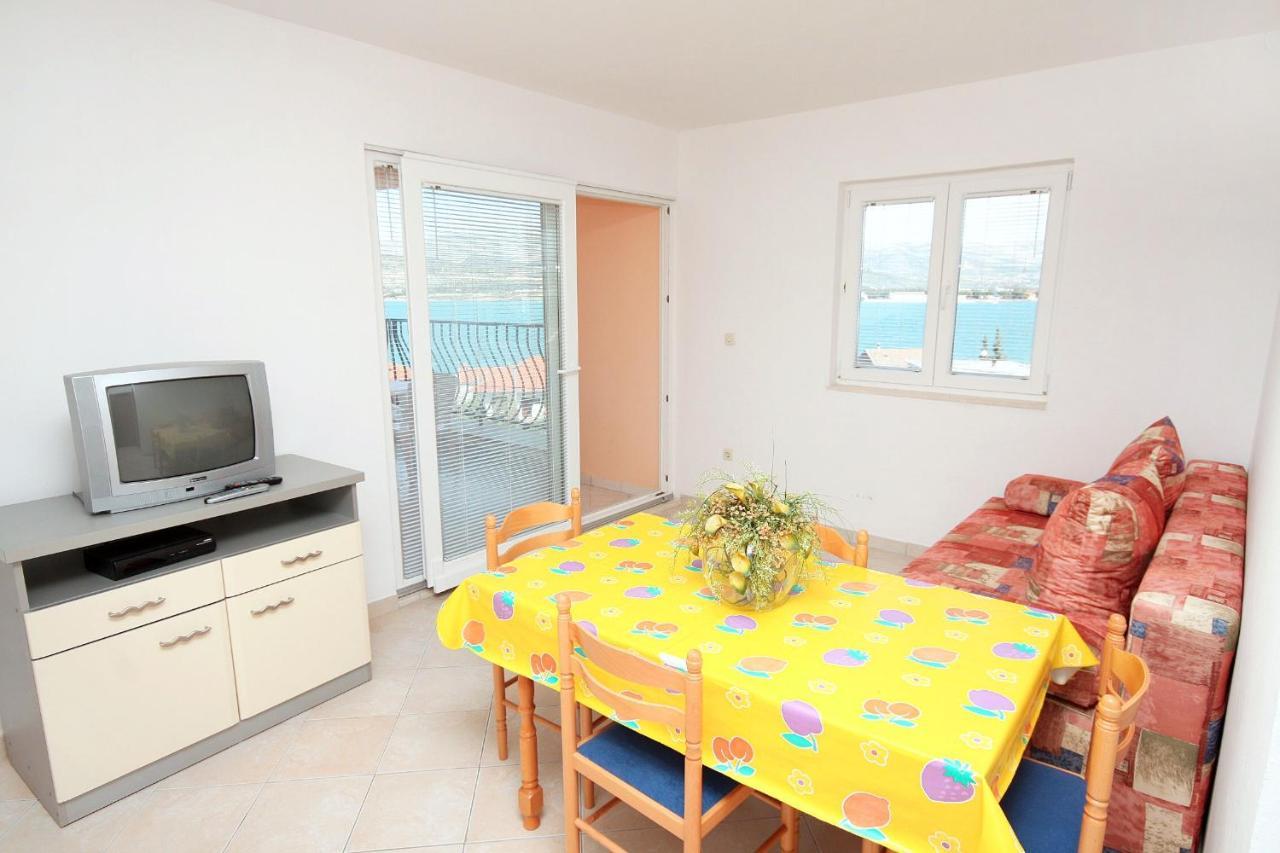 Apartments By The Sea Mastrinka, Ciovo - 4836 Τρογκίρ Εξωτερικό φωτογραφία